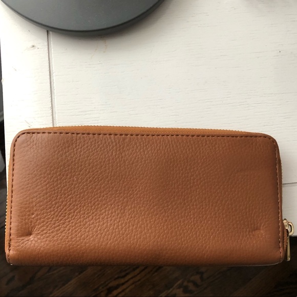 Michael Kors long wallet. - Picture 3 of 6